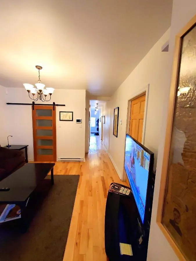 Bed & Breakfast Maison Montplaisir Montreal Canada